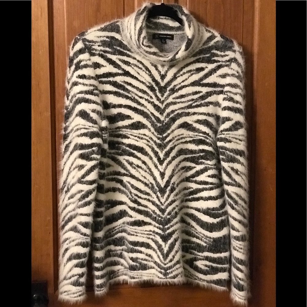 Like New Unique INC Sweater